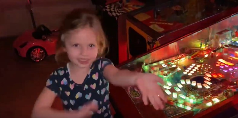 Willy Wonka pinball review by a 4-year-old