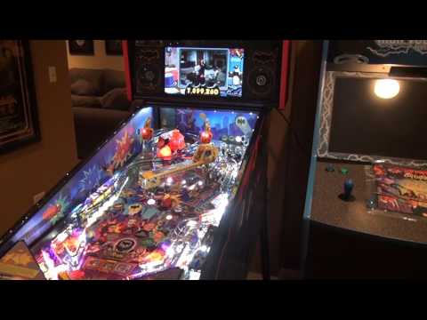 Batman 66 pinball machine Super LE model by Stern Pinball [Gameplay]